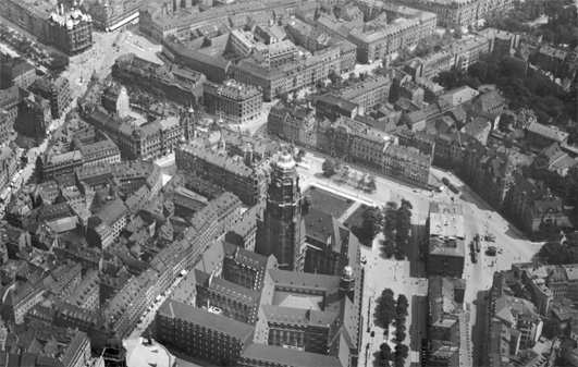 Fotografie 1923 mit Rathausplatz und Altstadt-Ring