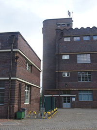 Pumpspeicherwerk  Niederwartha Verwaltungsgebäude mit Treppenturm und Werkstättentrakt