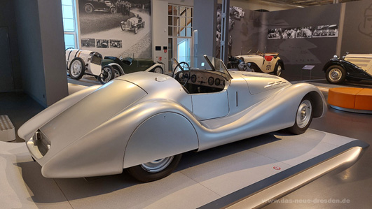 Wanderer W 25 Stromlinie Spezial von 1938 (Fahrgestell) und Karosserie-Rekonstruktion von 2003. Firma: Auto-Union