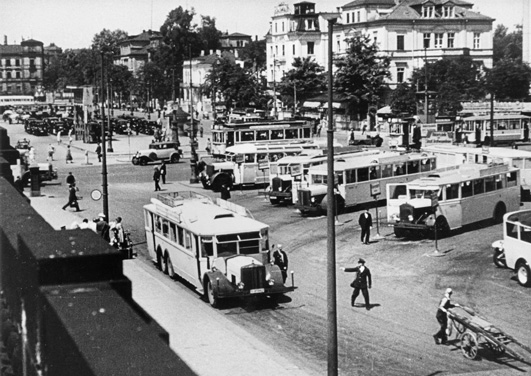 Foto 1939 Busbahnhof am Wiener Platz