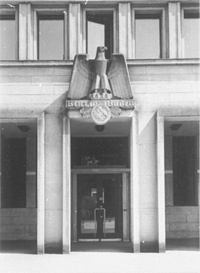 Haupteingang des Verwaltungsbaus für den Reichsnährstand in Dresden - 1944