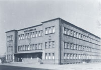 Neues Bauen in Dresden - das Sachsenbad 1977