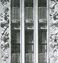 bauplastischer Schmuck im Art-Deco-Stil von Georg Wrba 1930