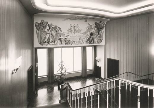 Wandbild "Poem aus Dresden" und Treppenaufgang zum Caf Prag, Postkarte 1962