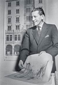 Architekt Johannes Rascher beim Richtfest fr die Westseite des Altmarktes am 19.12.1953